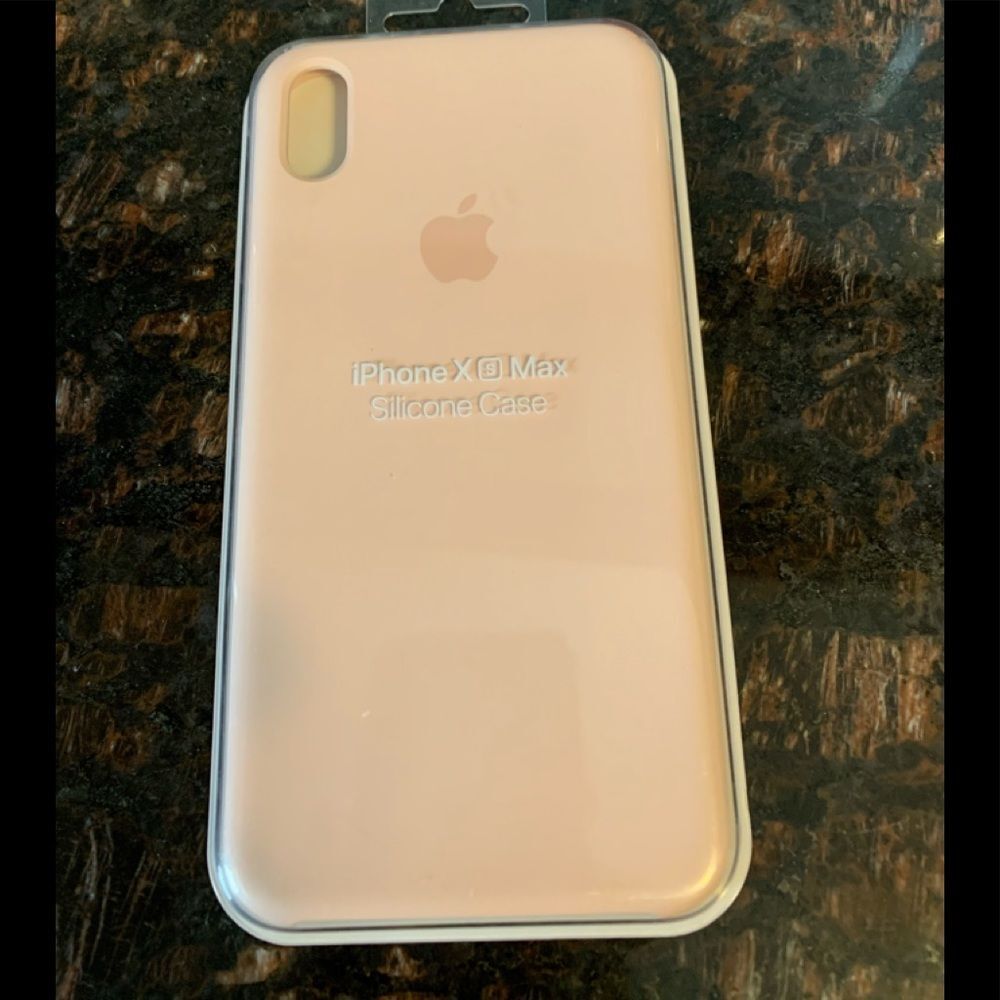 Genuine Apple iPhone Xs Max pink Silicone case 6x3